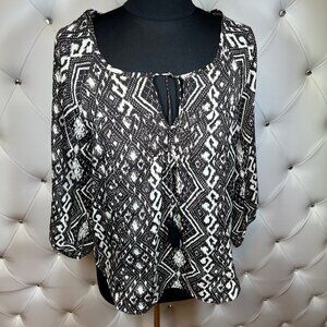 American Eagle Black And White Patterned Women's Top Size M